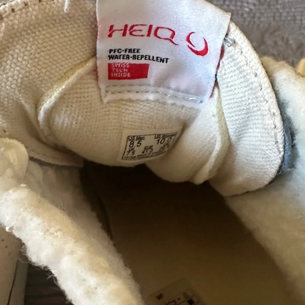 Vans High-Top Sneakers with Shearling Lining - Picture 6 of 7